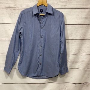Men’s blue striped button down shirt The Gap med